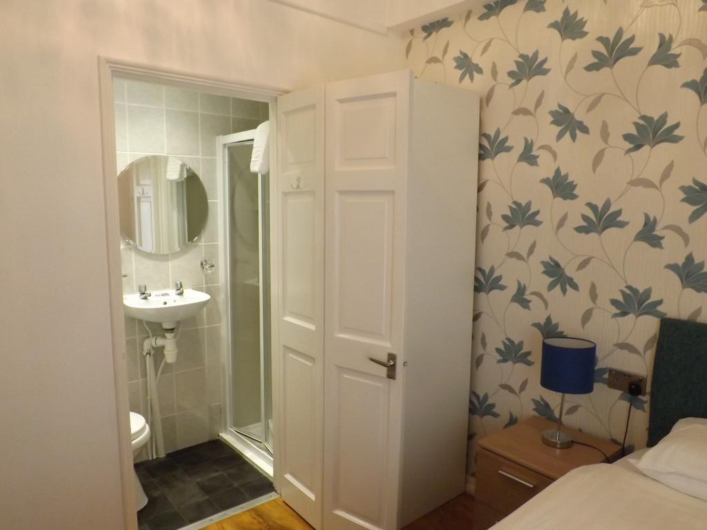Shirley B & B 伯恩茅斯 外观 照片