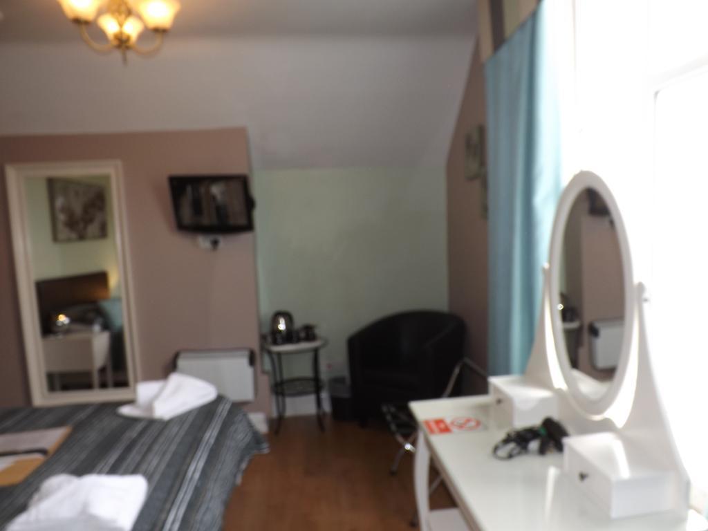 Shirley B & B 伯恩茅斯 外观 照片