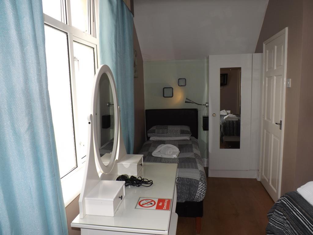 Shirley B & B 伯恩茅斯 外观 照片
